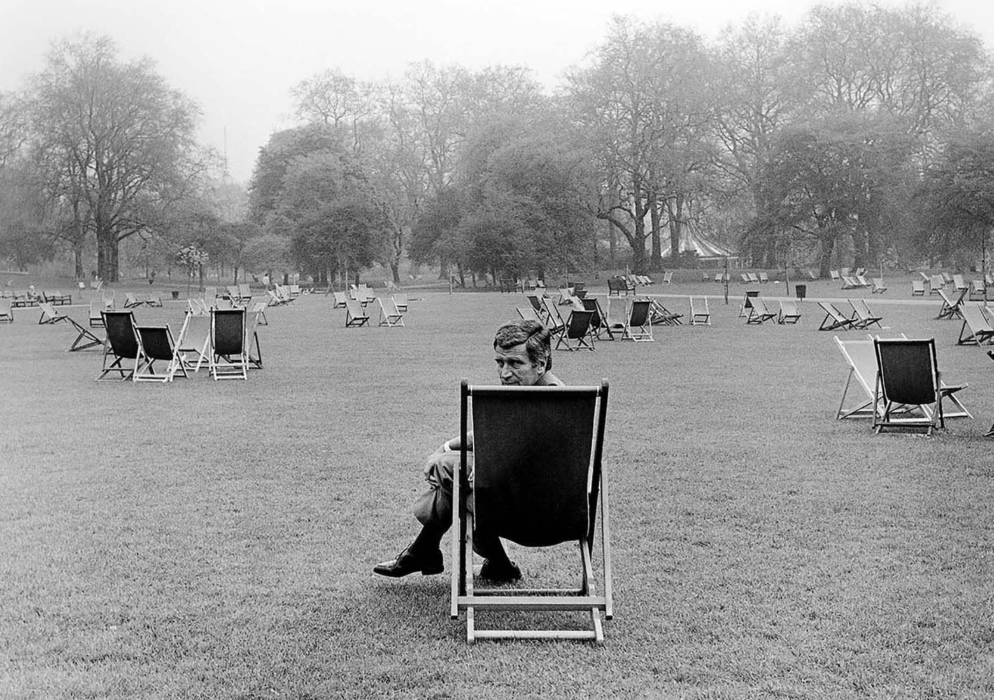 John Hinch in Chair, London, England, 1987© Rodney Smith