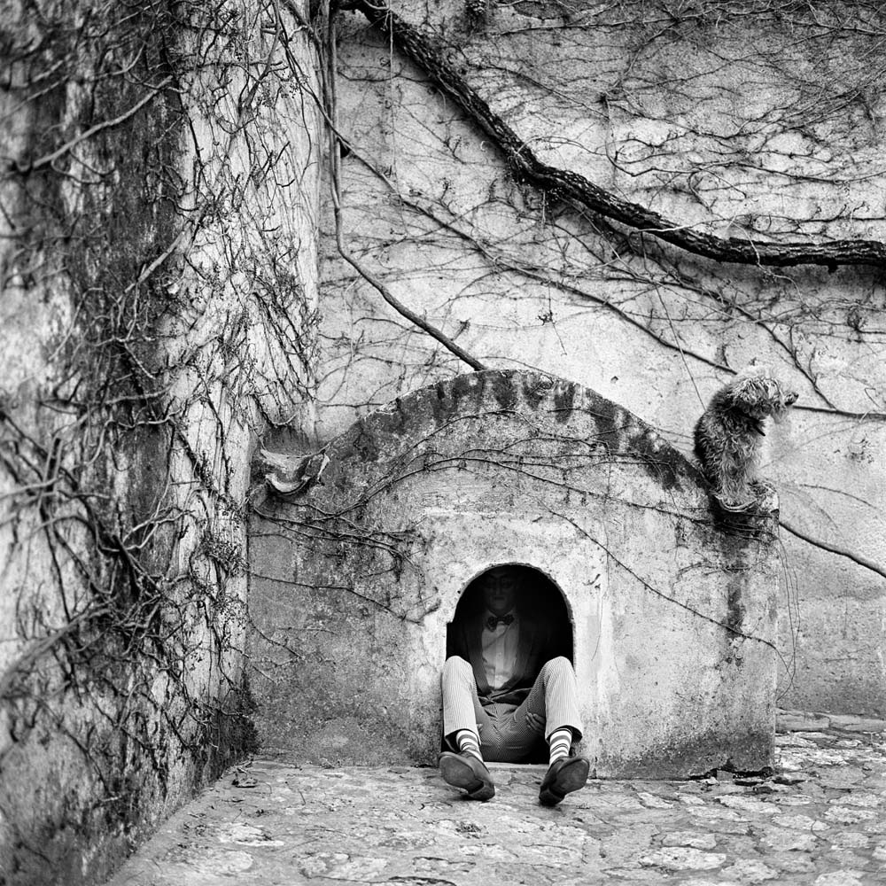 Francesco in the Dog House, Ravello, Italy, 2007© Rodney Smith