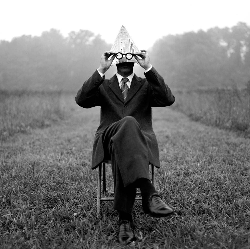 Man with Newspaper Hat, Monkton, Maryland, 1999© Rodney Smith