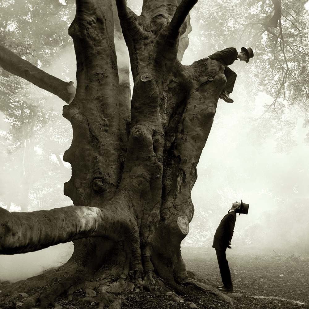 Twins in Tree, Snedens Landing, New York, 1999© Rodney Smith