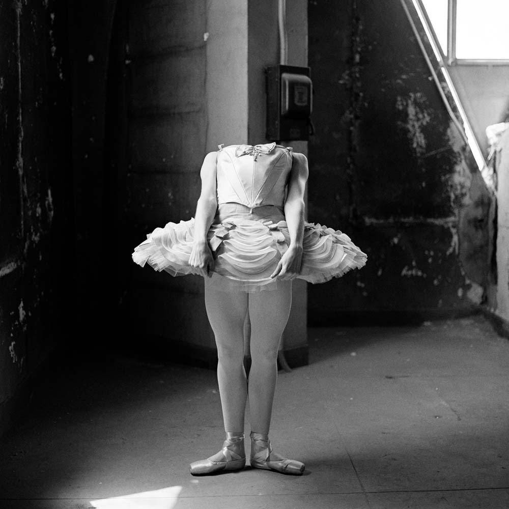 Headless Deanna, The Cloudroom, New York, New York, 1999© Rodney Smith